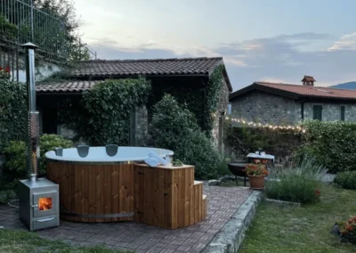 Kúpacia kaďa s integrovanou pecou – Vorelax